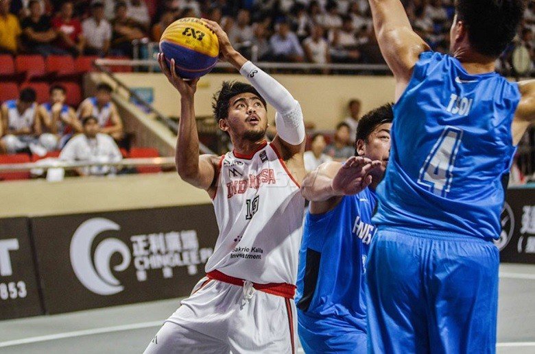 Timnas 3X3 putra Indonesia (putih) untuk Asian Games 2018 dijadwalkan mengikuti FIBA 3x3 U23 Nations League 2018 di Mongolia. (mainbasket.com)